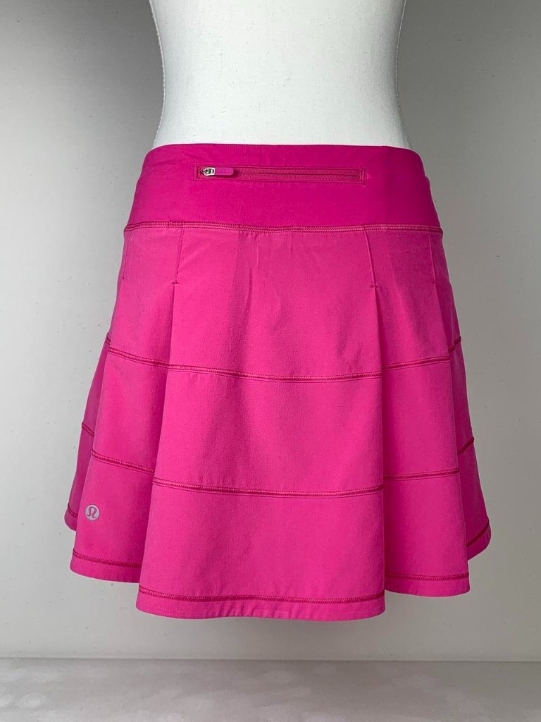 Lululemon Pink Golf Skirt With Built-In Shorts - Perfect For Athleisure Style!